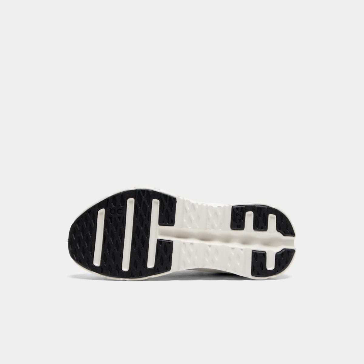 On Cloudtilt Remix Black / Ivory