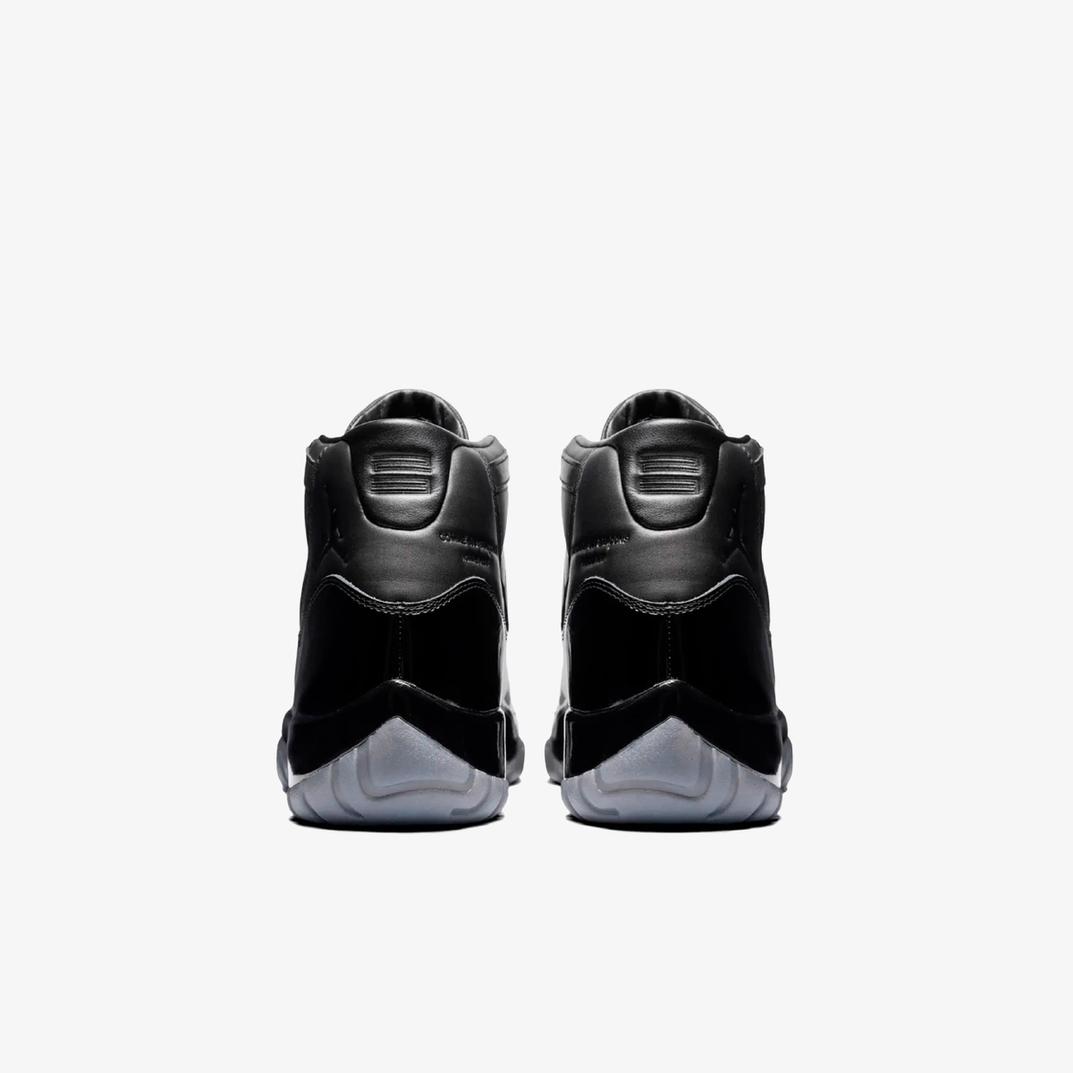 Comme des Garçons x Air Jordan 11 