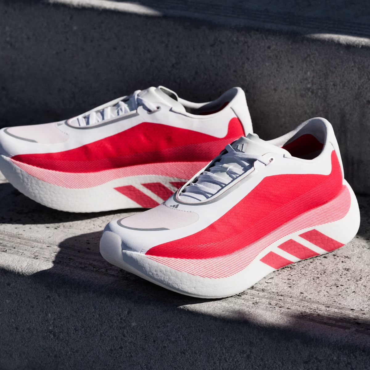 ADIDAS Hyperboost Edge running